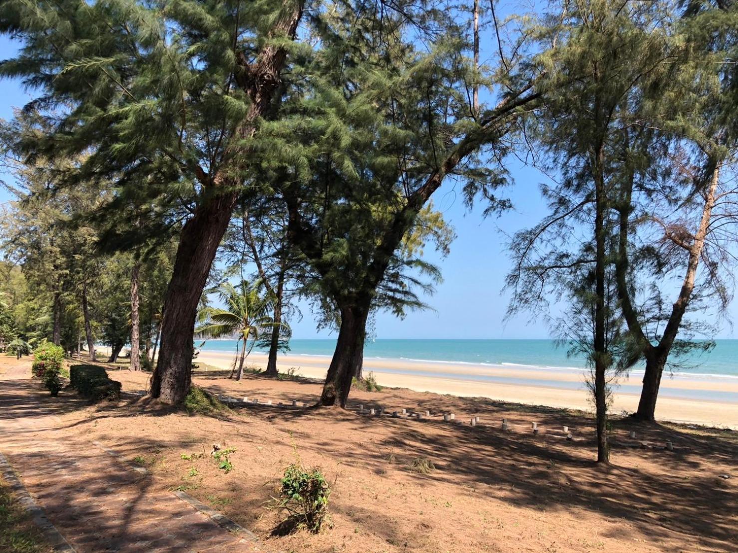 Seapine Beach Golf And Resort Hua Hin Ban Khao Takiap Eksteriør bilde
