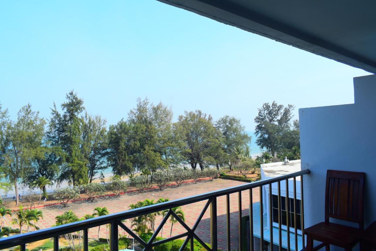 Seapine Beach Golf And Resort Hua Hin Ban Khao Takiap Eksteriør bilde
