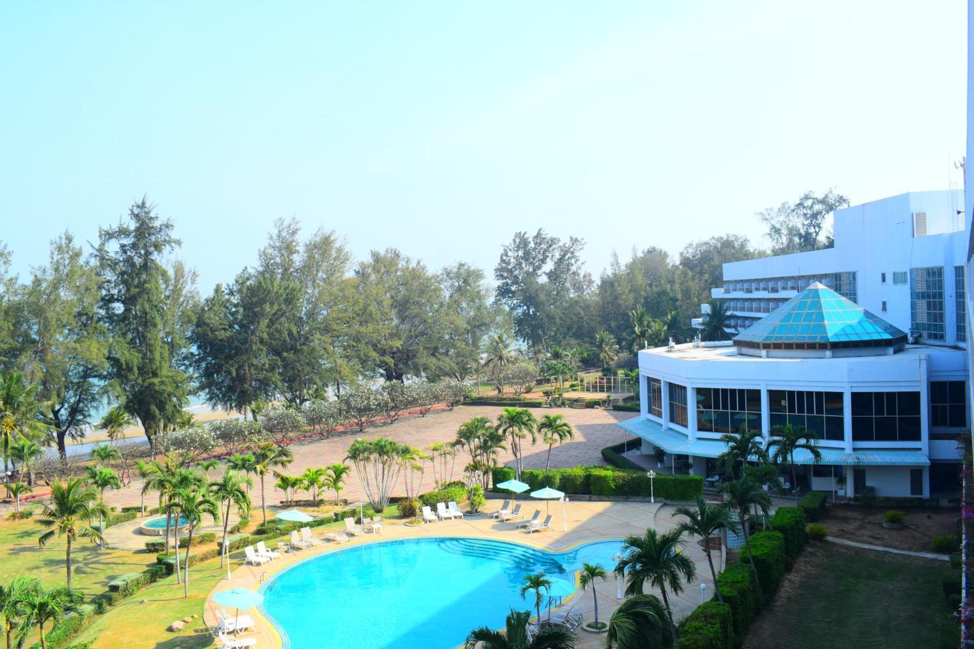 Seapine Beach Golf And Resort Hua Hin Ban Khao Takiap Eksteriør bilde