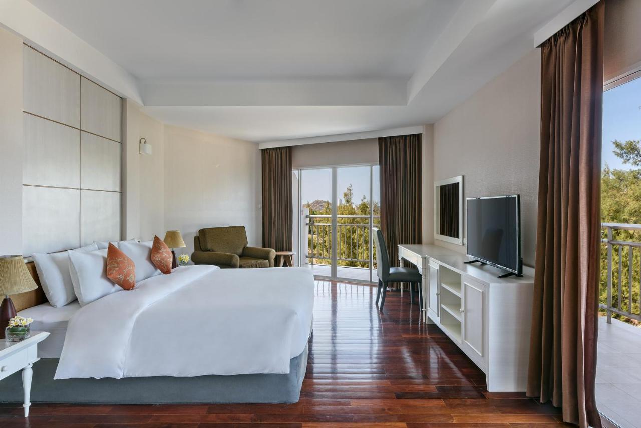 Seapine Beach Golf And Resort Hua Hin Ban Khao Takiap Eksteriør bilde